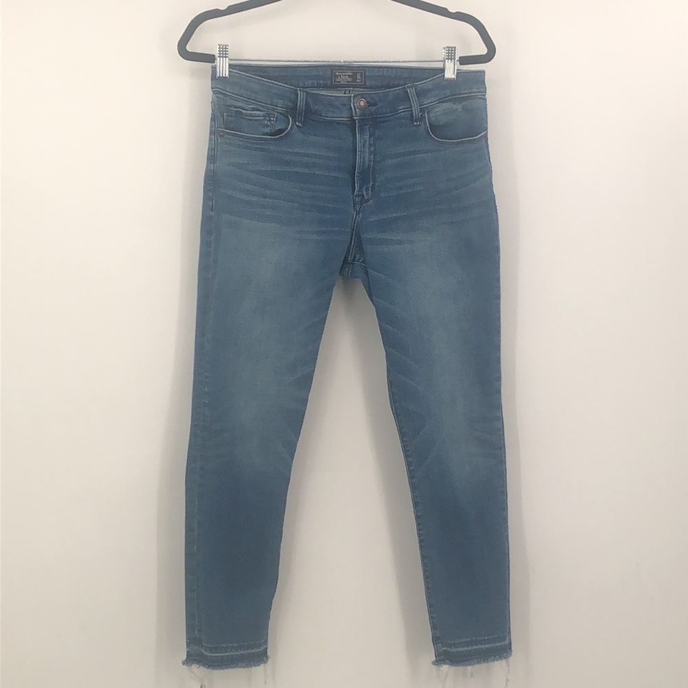 Abercrombie & Fitch Harper Low Rise Ankle Jeans Size 31/12 Regular